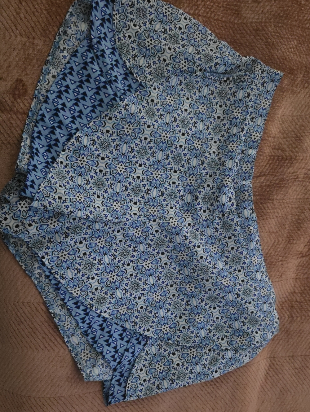 Derek Heart Blue Floral Print Women’s Shorts